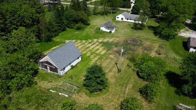 12238 Jennings Road, Linden, MI 48451