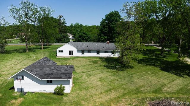12238 Jennings Road, Linden, MI 48451
