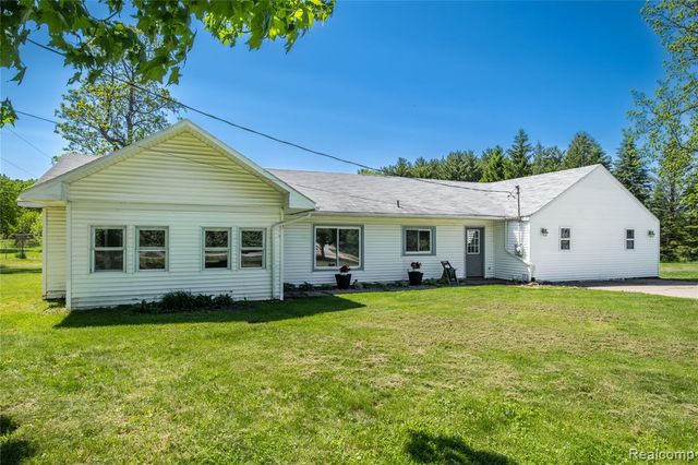 12238 Jennings Road, Linden, MI 48451