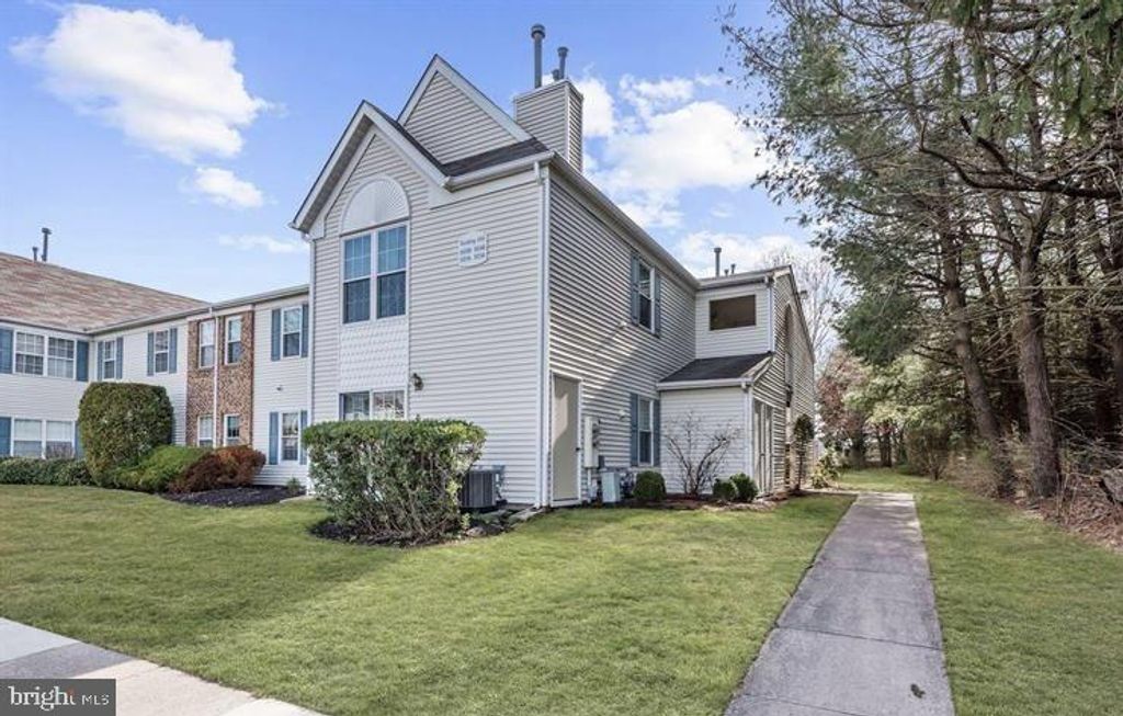 501-A GINGER DR, MOUNT LAUREL, NJ 08054 — exterior