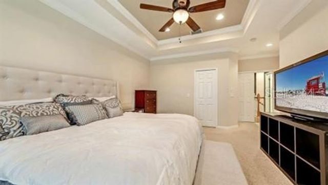 8128 VILLA GRANDE COURT, Sarasota, FL 34243