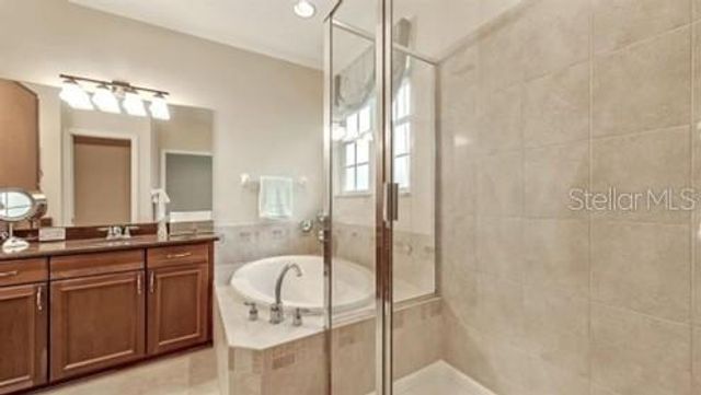 8128 VILLA GRANDE COURT, Sarasota, FL 34243