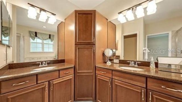 8128 VILLA GRANDE COURT, Sarasota, FL 34243