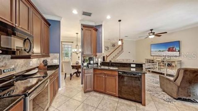 8128 VILLA GRANDE COURT, Sarasota, FL 34243