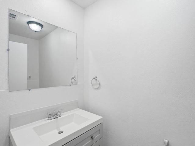 304 W Texas Street, Denison, TX 75020