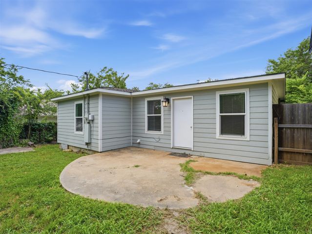 304 W Texas Street, Denison, TX 75020