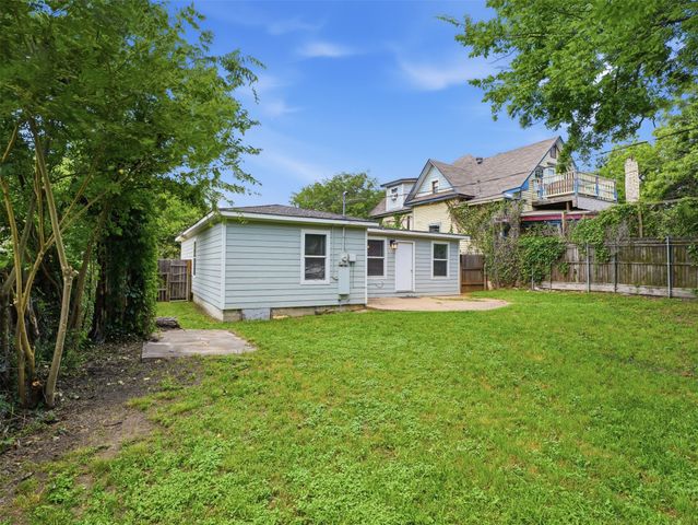 304 W Texas Street, Denison, TX 75020