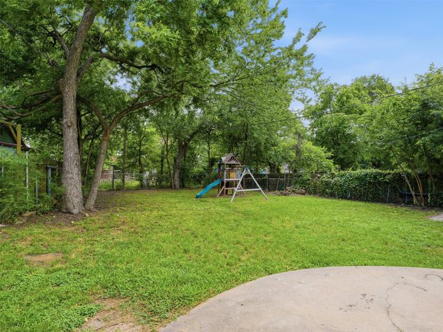 304 W Texas Street, Denison, TX 75020