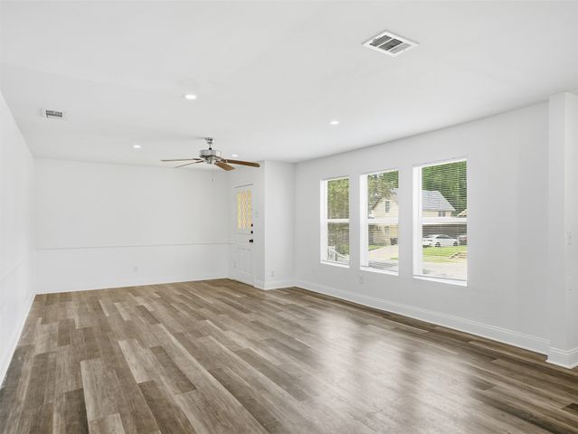 304 W Texas Street, Denison, TX 75020