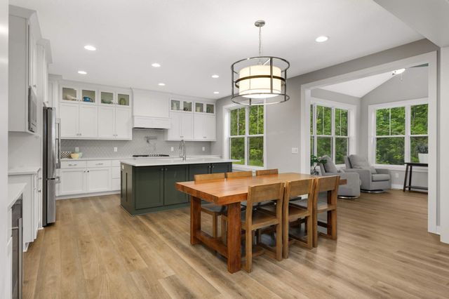 4126 Marsh Drive NE, Prior Lake, MN 55372