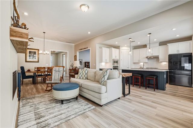 106 Geneva Way, Hoschton, GA 30548