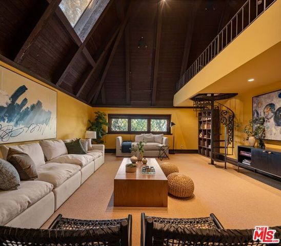 617 N Alpine Drive, Beverly Hills, CA 90210