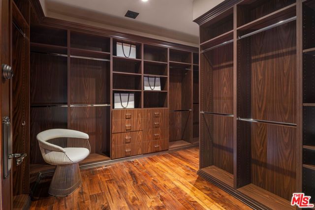 617 N Alpine Drive, Beverly Hills, CA 90210