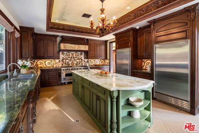 617 N Alpine Drive, Beverly Hills, CA 90210