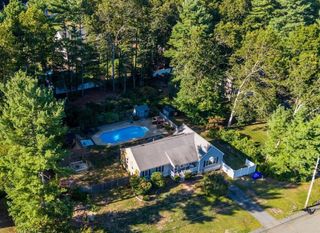 25 Wintergreen Ln, Taunton, MA 02780