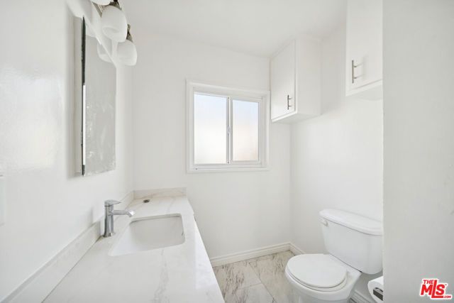 3652 Carmona Avenue 6, Los Angeles, CA 90016