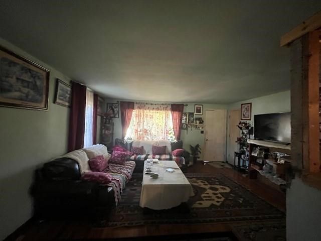 4300 NE 27th Street, Des Moines, IA 50317