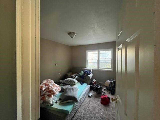 4300 NE 27th Street, Des Moines, IA 50317