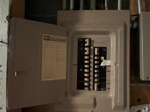 4300 NE 27th Street, Des Moines, IA 50317