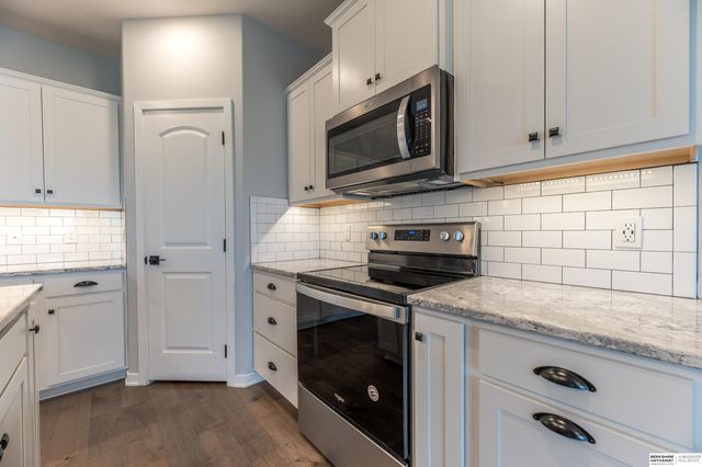 4213 S 213th Street, Omaha, NE 68022
