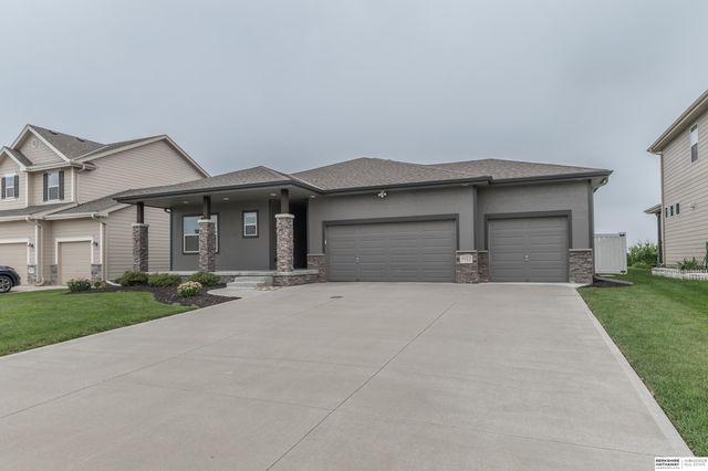 4213 S 213th Street, Omaha, NE 68022