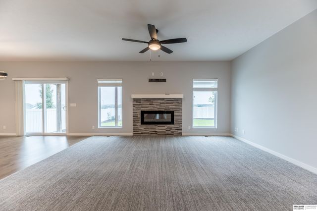 4213 S 213th Street, Omaha, NE 68022