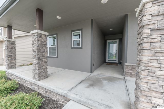 4213 S 213th Street, Omaha, NE 68022