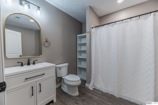 4213 S 213th Street, Omaha, NE 68022