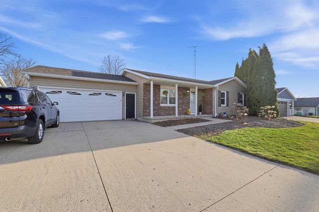 407 Eilbes Avenue, Beaver Dam, WI 53916