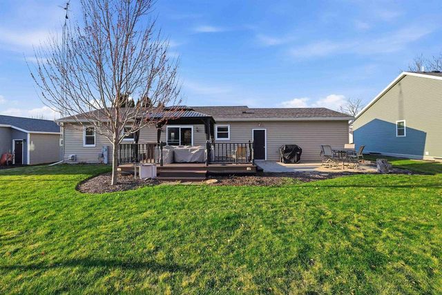 407 Eilbes Avenue, Beaver Dam, WI 53916