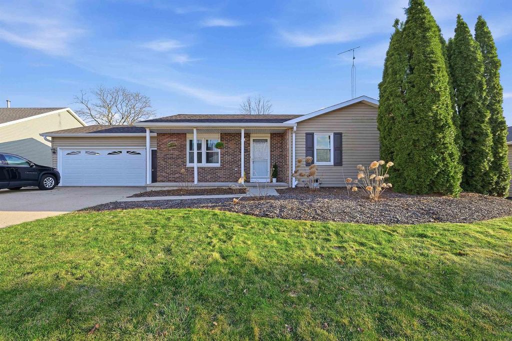 407 Eilbes Avenue, Beaver Dam, WI 53916