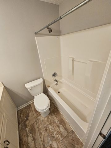 802 E Main St Apt 20, Murfreesboro, TN 37130