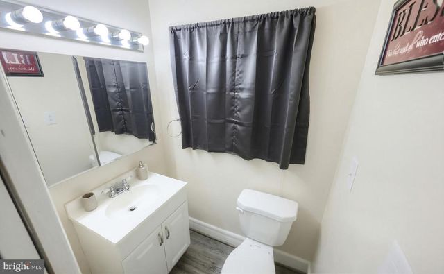 120 CHARLES AVE, Hanover, PA 17331