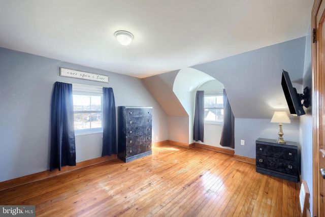 120 CHARLES AVE, Hanover, PA 17331