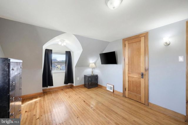 120 CHARLES AVE, Hanover, PA 17331