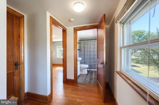 120 CHARLES AVE, Hanover, PA 17331