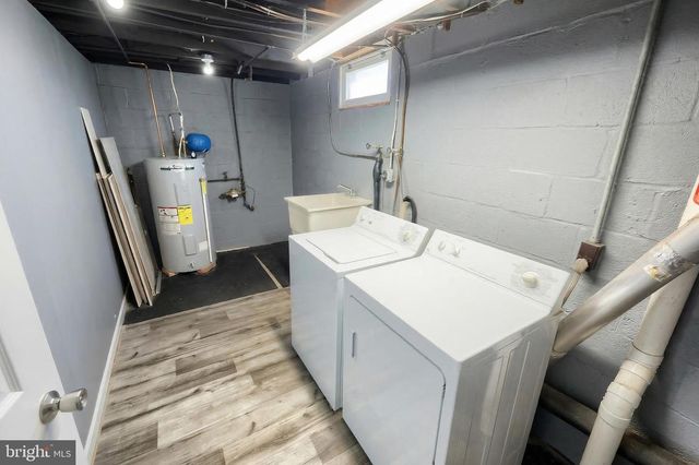 120 CHARLES AVE, Hanover, PA 17331