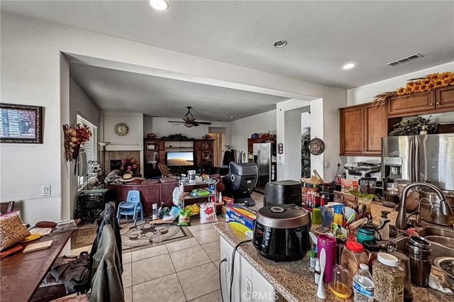 19216 Saguaro Way, Apple Valley, CA 92308