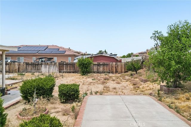 19216 Saguaro Way, Apple Valley, CA 92308