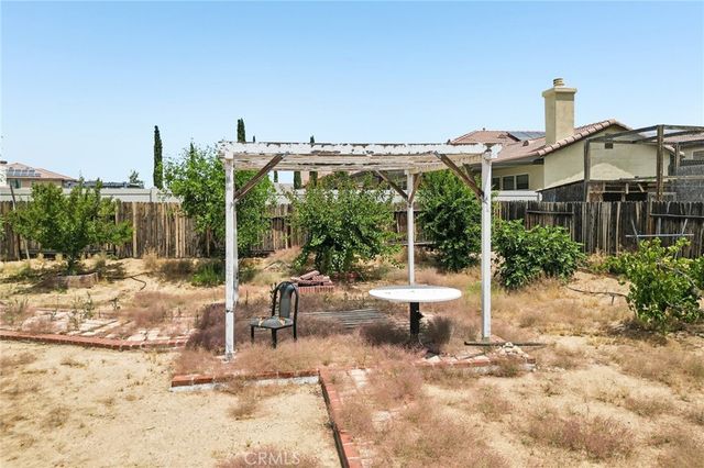19216 Saguaro Way, Apple Valley, CA 92308