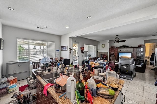 19216 Saguaro Way, Apple Valley, CA 92308