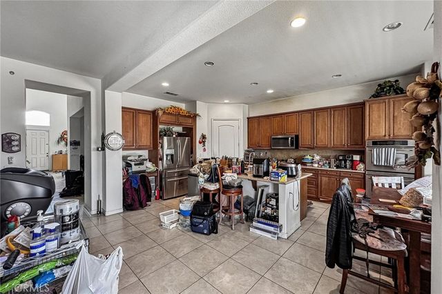 19216 Saguaro Way, Apple Valley, CA 92308