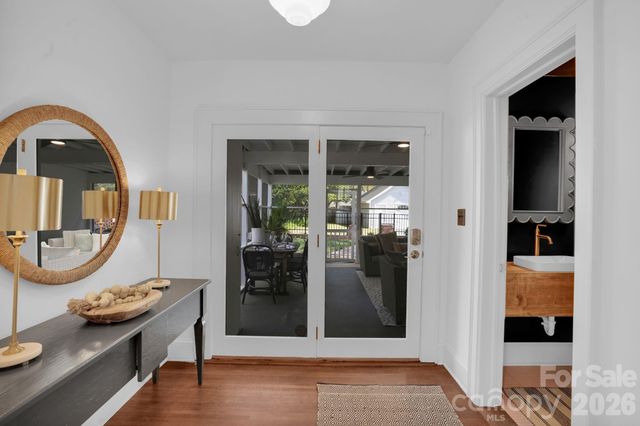 2933 Park Road, Charlotte, NC 28209