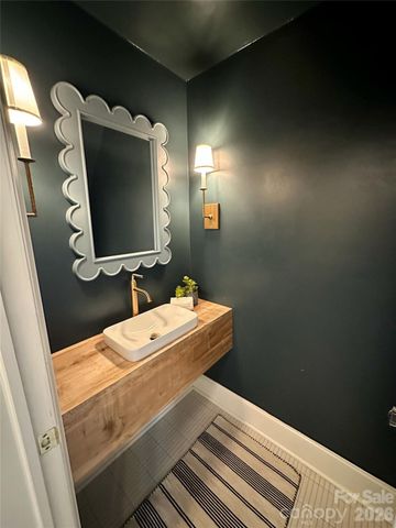 2933 Park Road, Charlotte, NC 28209