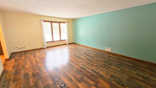 29 Walden Street, Burnsville, MN 55337