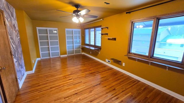 29 Walden Street, Burnsville, MN 55337