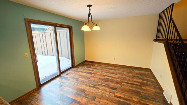 29 Walden Street, Burnsville, MN 55337