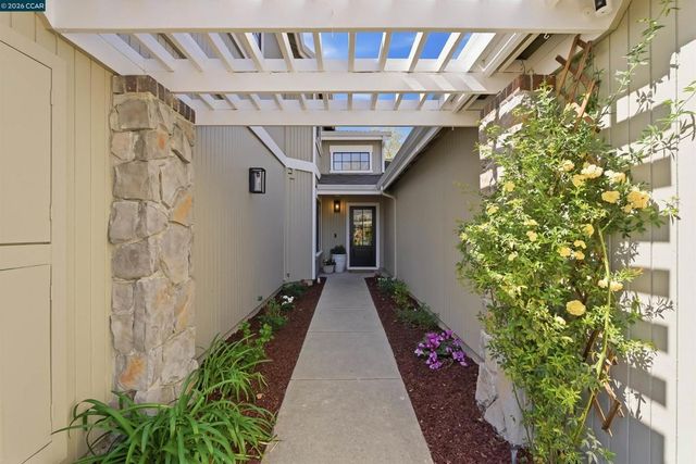 1015 Cedar Lane Ct, Danville, CA 94526