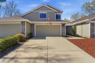 1015 Cedar Lane Ct, Danville, CA 94526