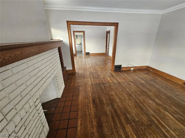 414 E 146th Street 1, Cleveland, OH 44110